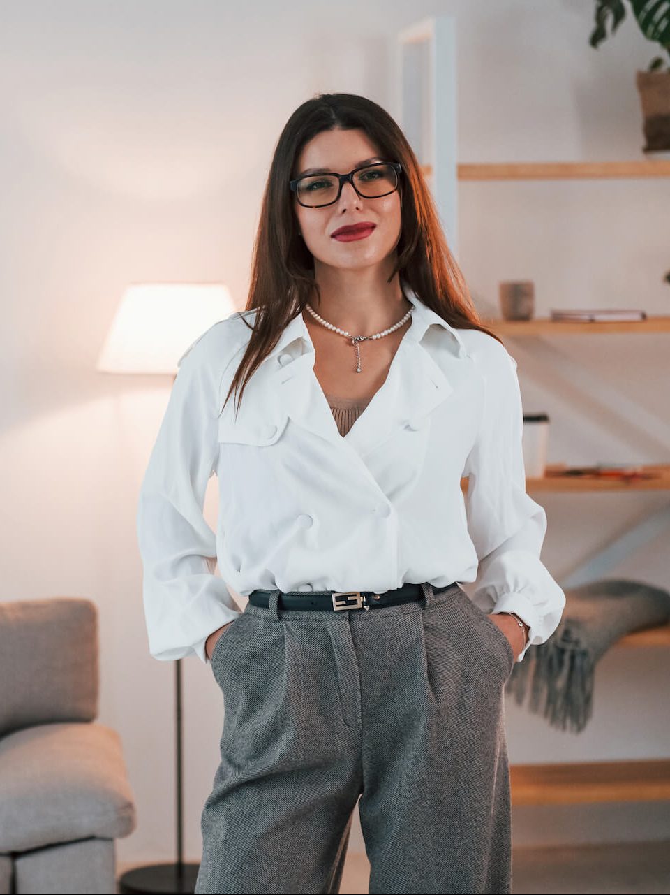 business-woman-in-formal-clothes-is-indoors-posing-2022-02-03-20-54-43-utc-e1658640068634.jpg