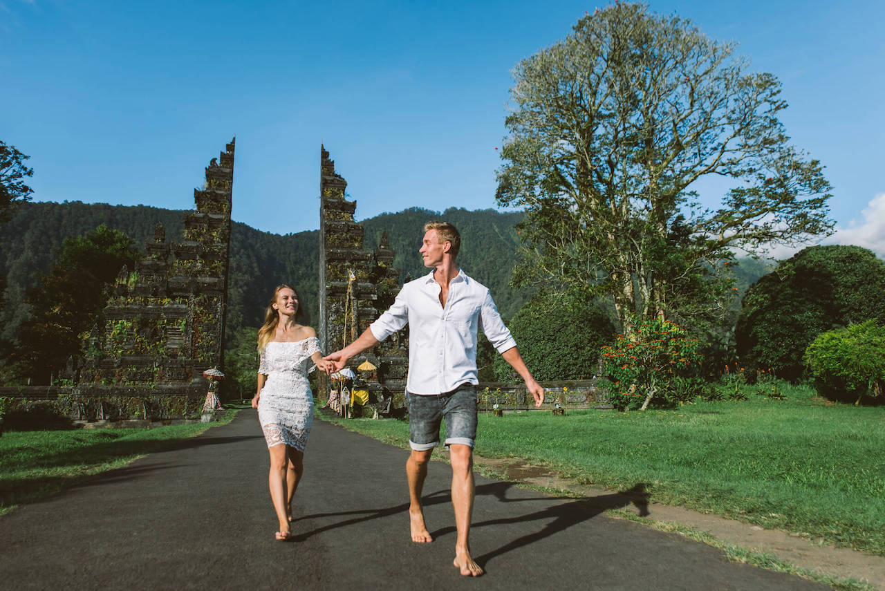 couple-at-handara-gate-bali-2021-09-01-17-17-43-utc-1.jpg