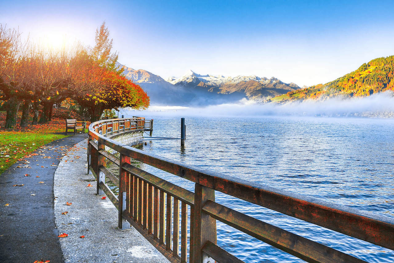 spectacular-autumn-view-of-lake-and-trees-in-city-2021-08-29-22-53-30-utc-1.jpg